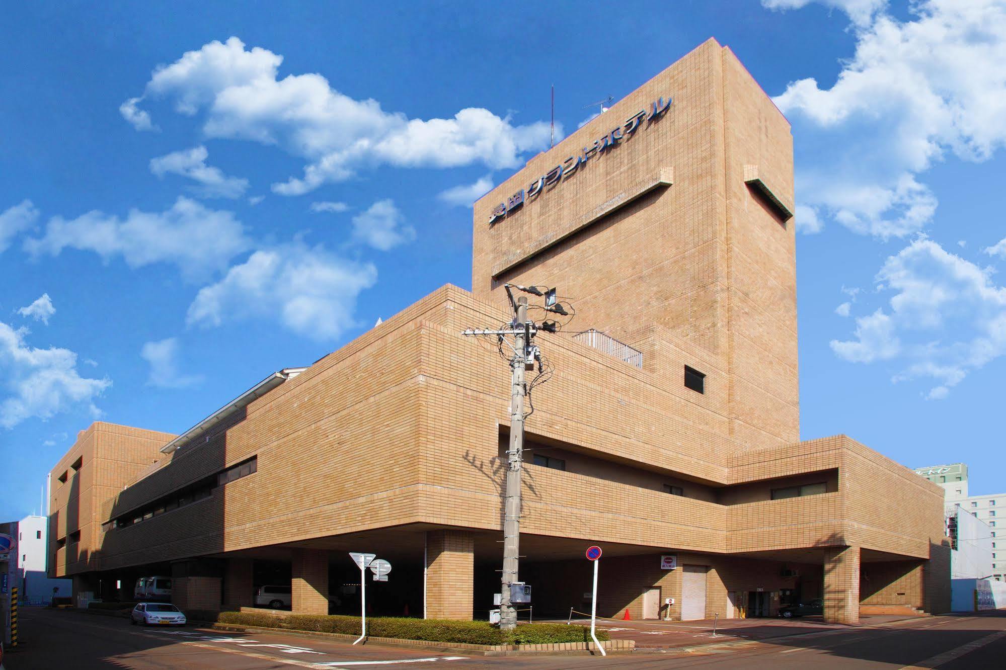 Nagaoka Grand Hotel Exteriör bild
